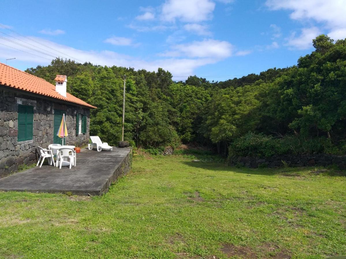 Azores Hibiscus House - Mountain And Sea São Roque do Pico Exterior photo